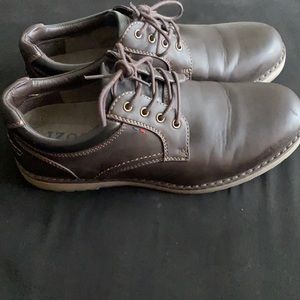IZOD shoes size 10